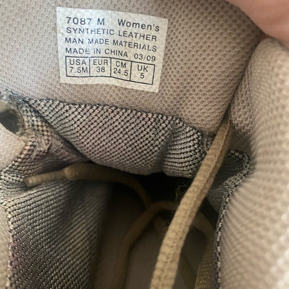 Vasque Gray and Tan Hiking Boots - Picture 4 of 4